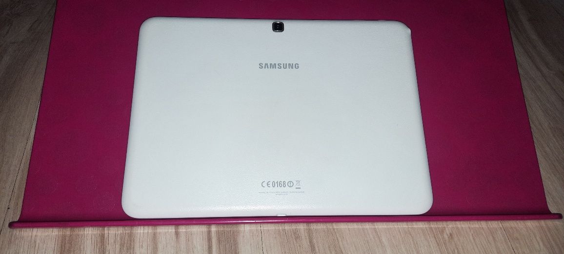 Tablet Samsung Galaxy Tab 4 Android +podstawka