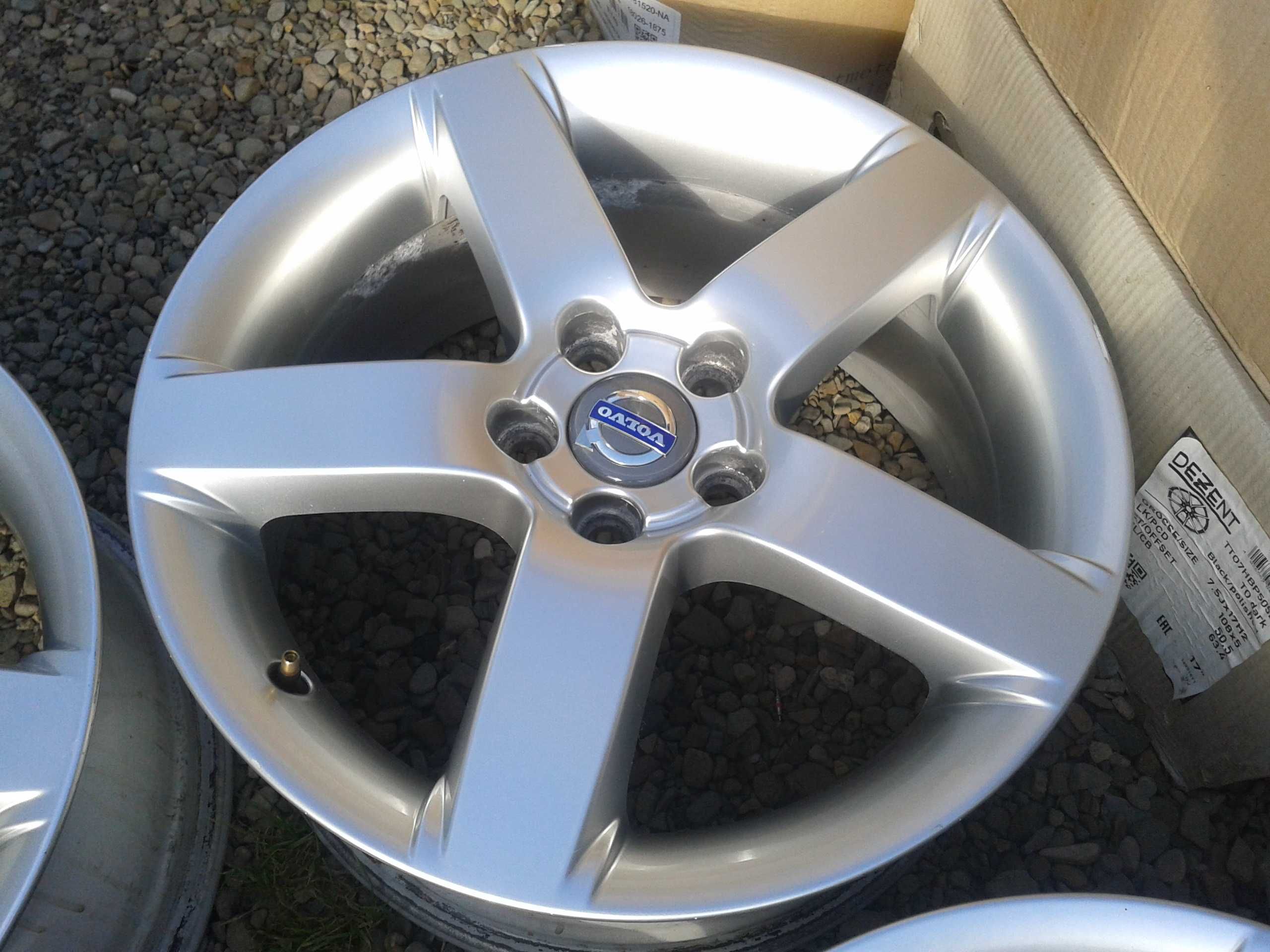 oryginalne r17 felgi volvo s40 s60 v40 v50 v60 v70 xc60 xc70 xc40 c30