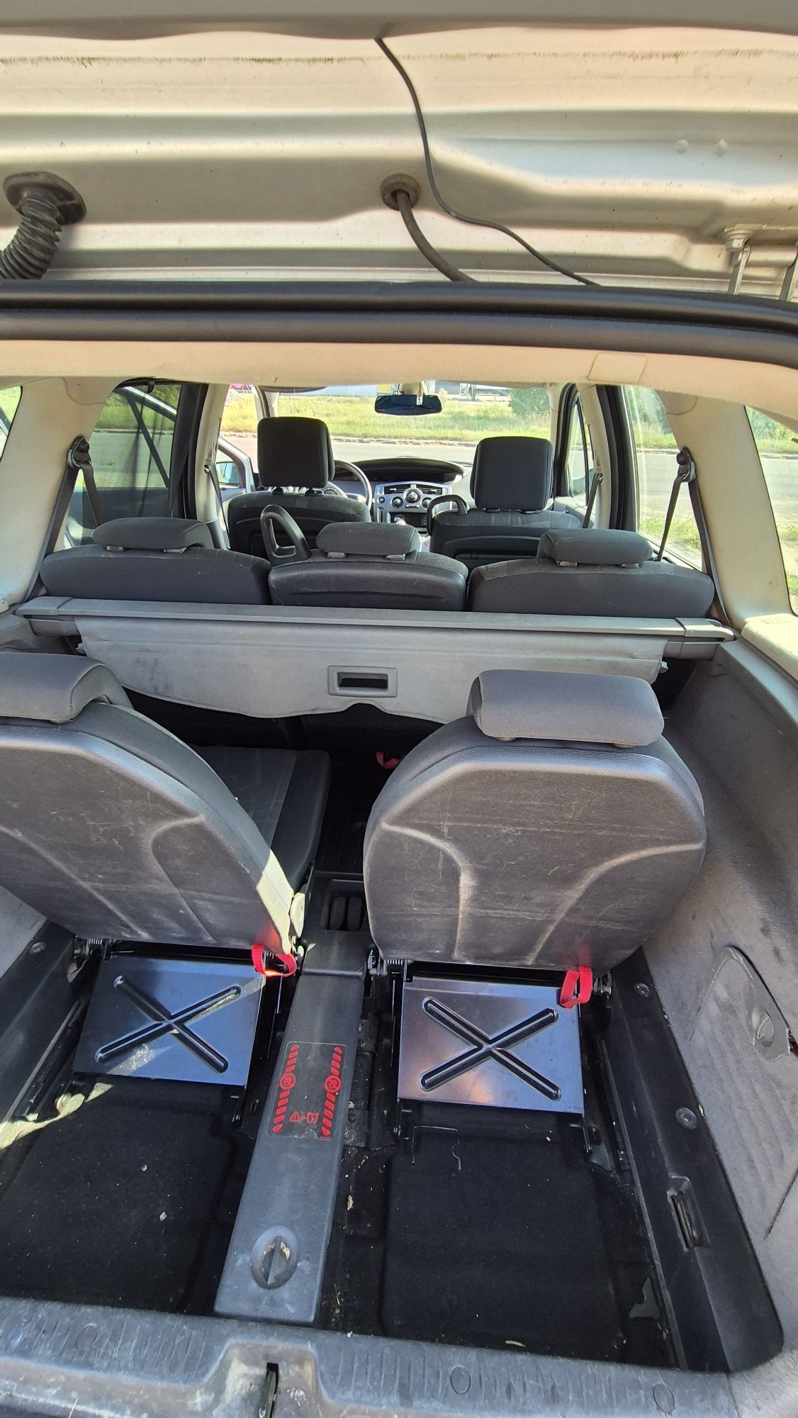 Renault Grand Scenic II 2.0 16v