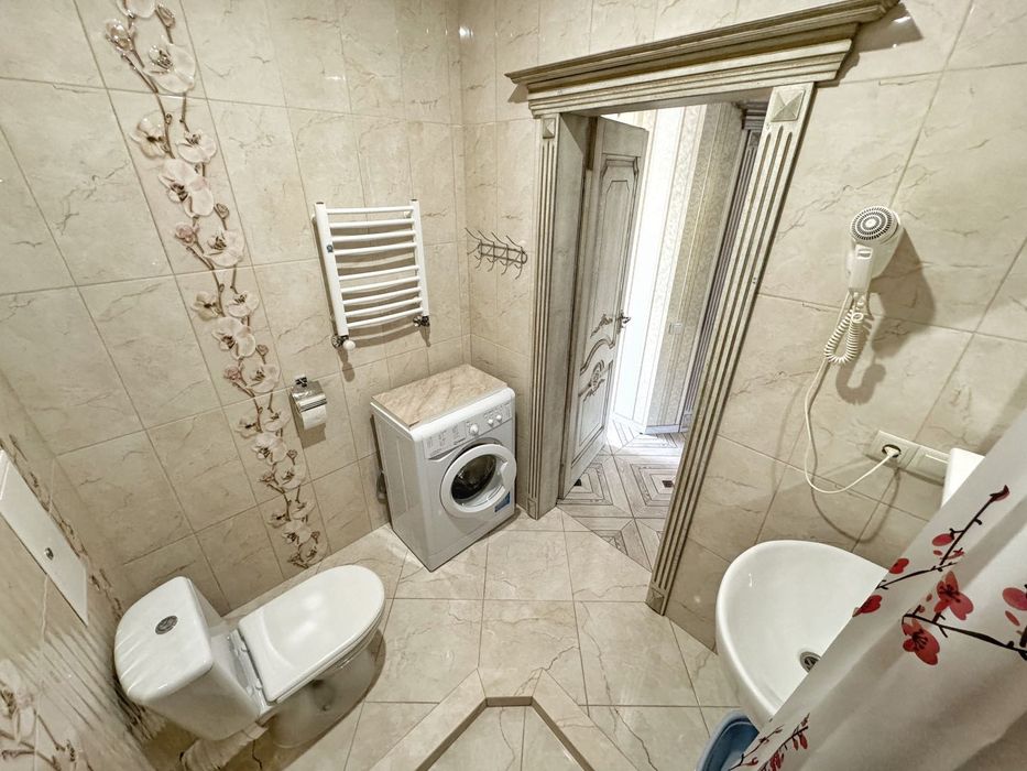 ‼️Вільно‼️ Двокімнатна квартира - вул. Степана Бандери 35