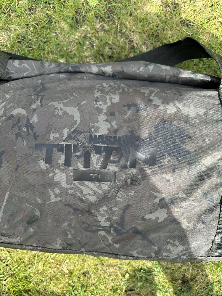 Nash titan t1 + narzuta namiot wędkarski