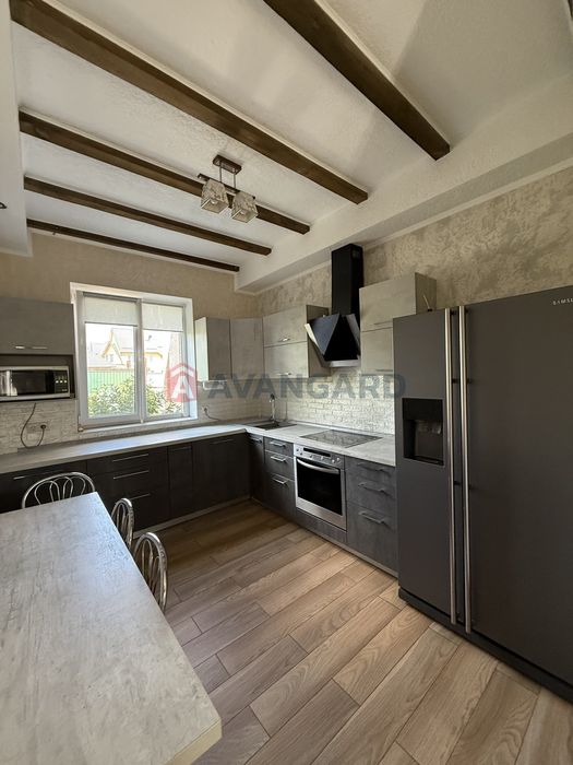 Оренда сучасний будинок у с. Петропавлівське, вул. Малинина, 51