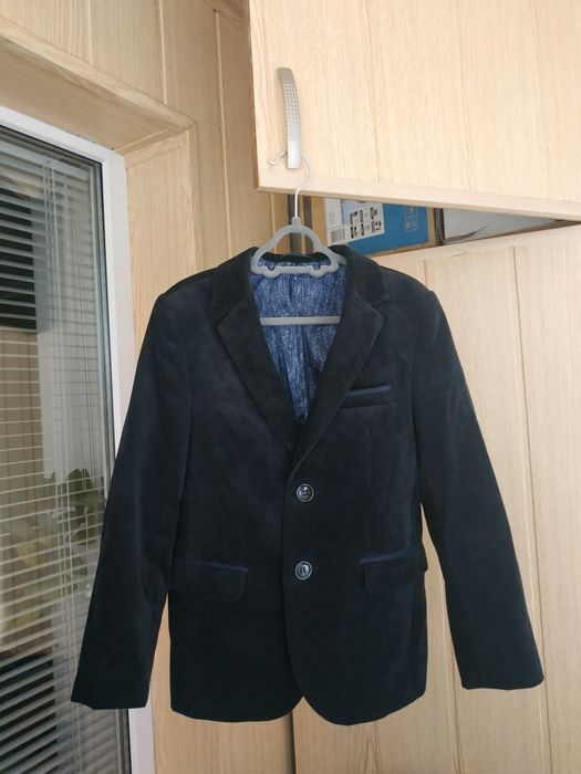 Піджак на хлопчика 6-7 років