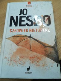 Nesbo Jo. Człowiek nietoperz. Twarda oprawa.