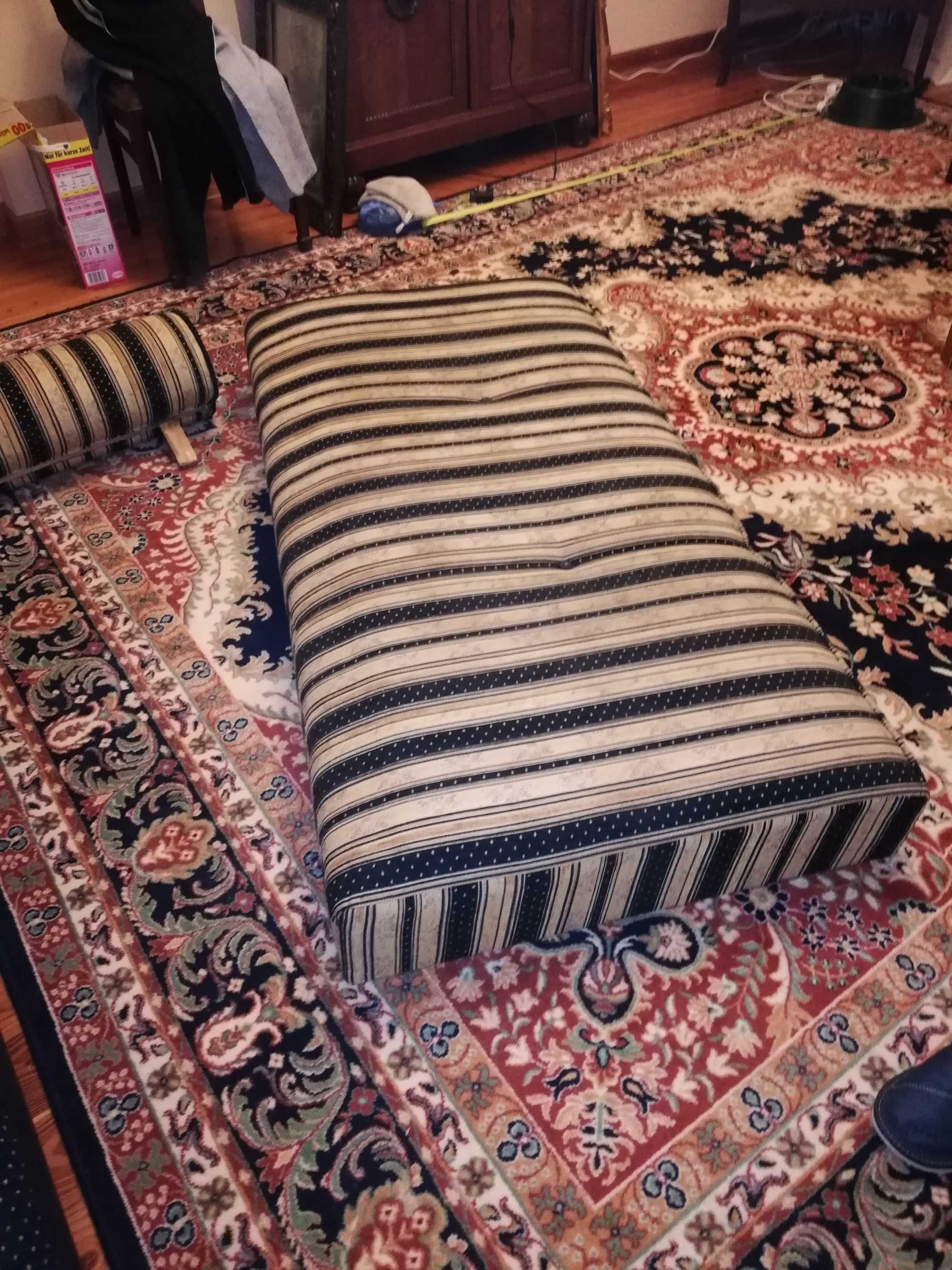 Sofa vintage, drewniana-solidna konstrukcja !