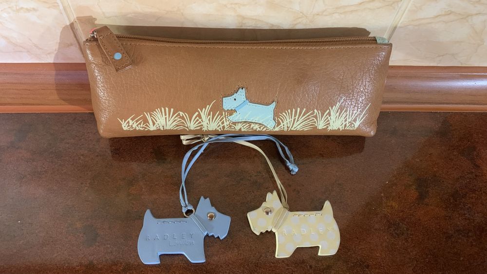 Кожаная косметичка “Radley”, подвеска собачка Скотиш