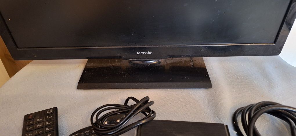 Tv Technika Led 22 całe zestaw kompletny dekoder piloty
