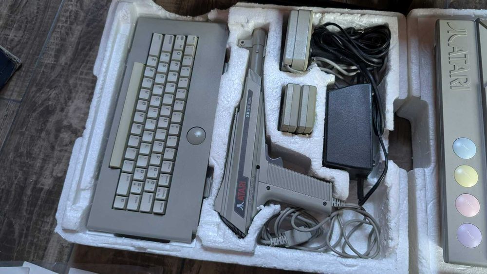 ATARI XEGS System - konsola