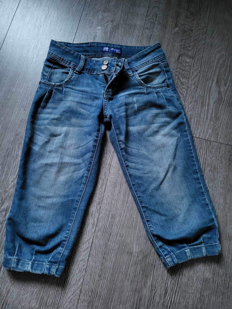 Jeansowe spodnie przed kolano rozmiar S