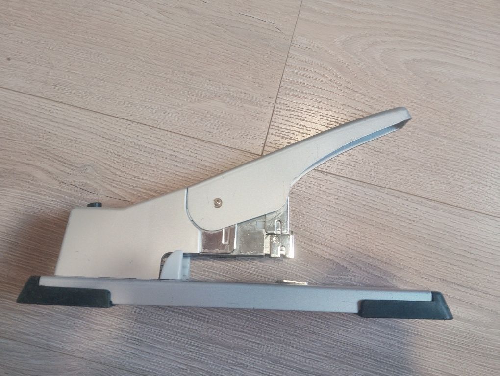 Степлер Buromax 4287