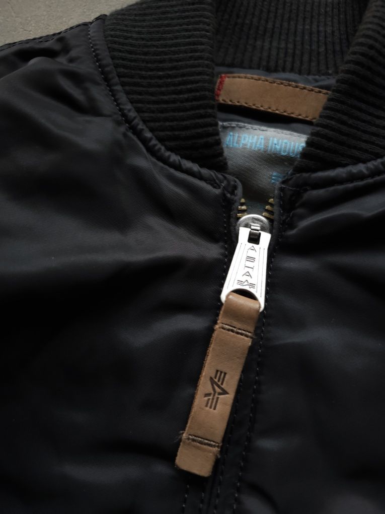 Куртка Бомбер МА 1 alpha industries Ma 1 bomber