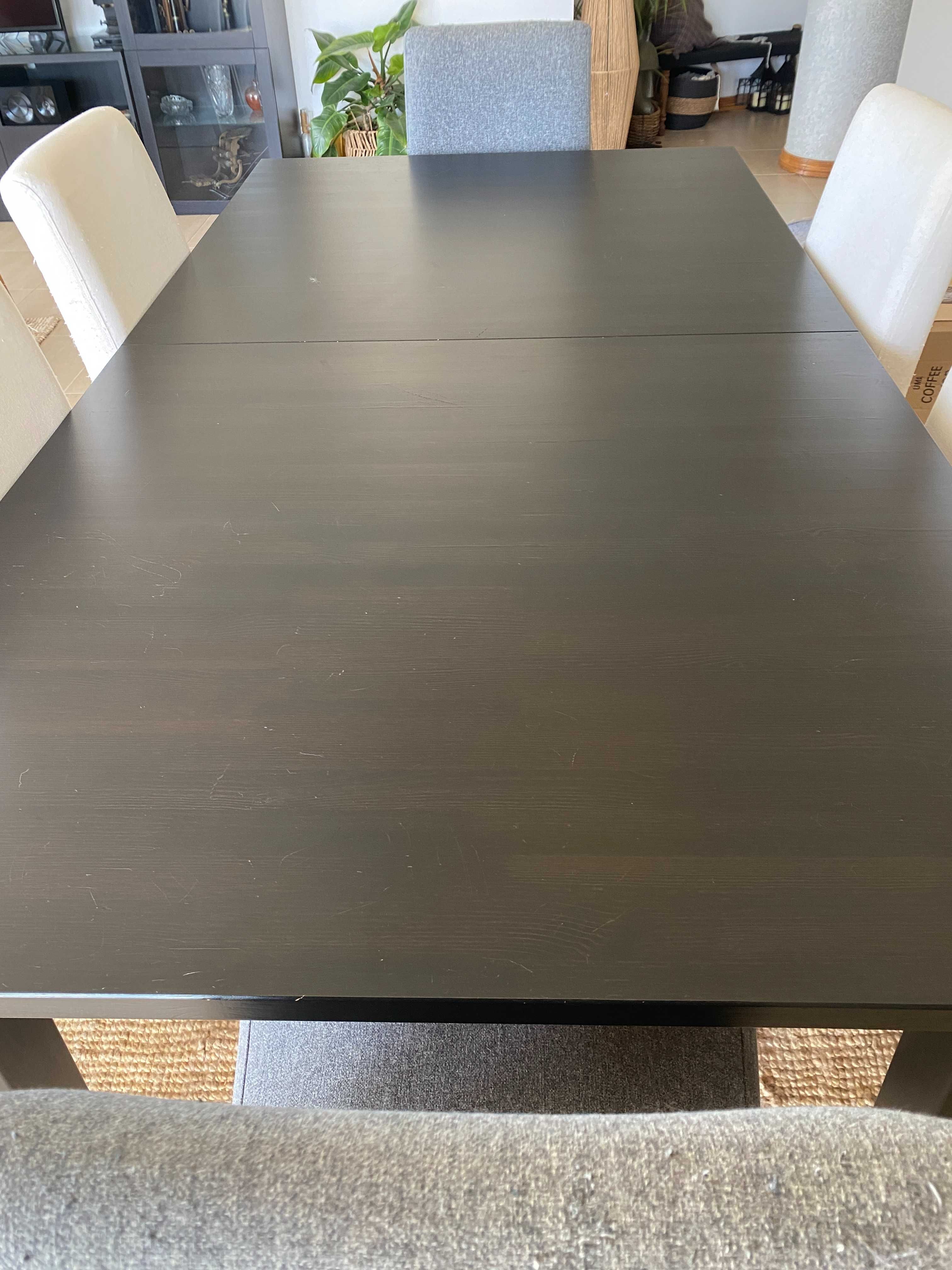 Mesa e cadeiras de refeição IKEA Stornas e Henriksdal