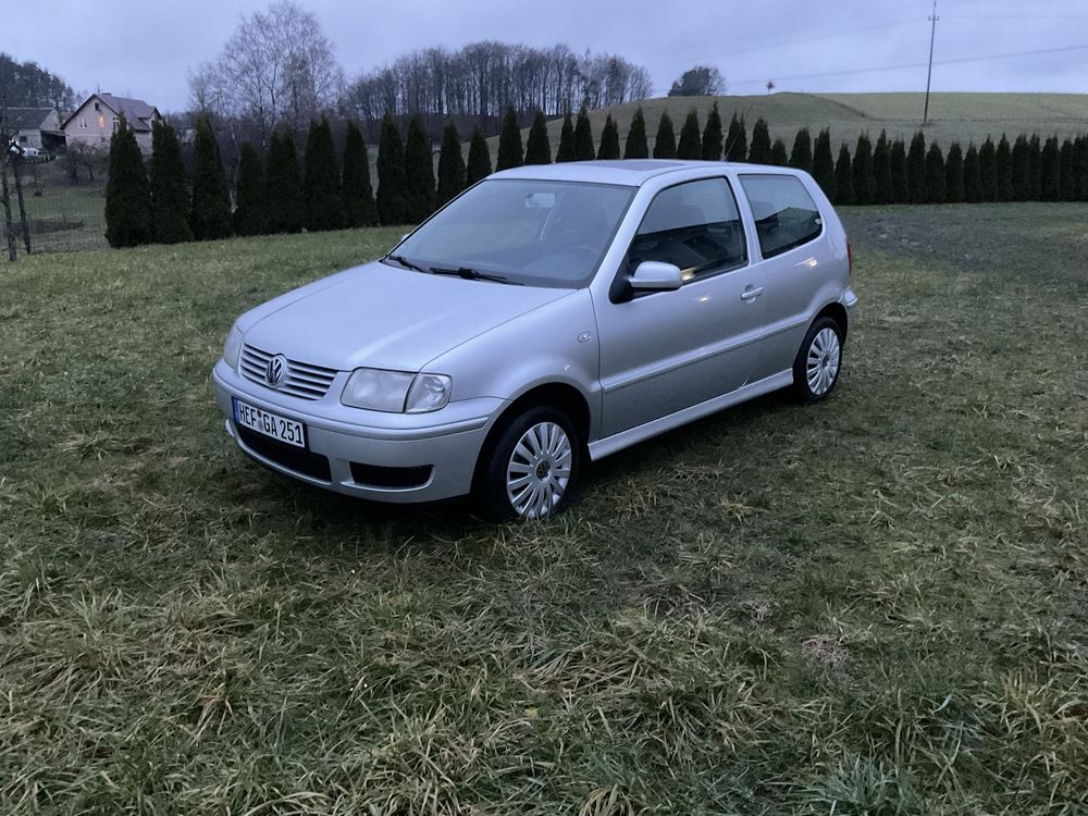 Sprzedam Volkswagena Polo, rok 2002, silnik 1.0 benzyna