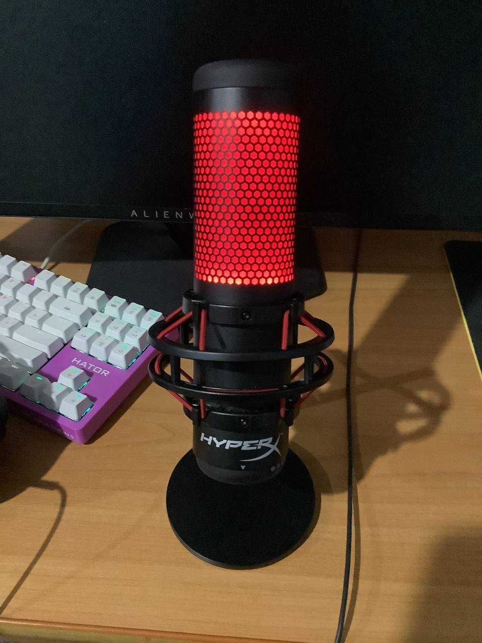 Продам микрофон HyperX quadcast