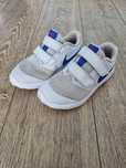 Białe buty nike 27