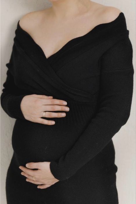 Чорна сукня, можна вагітним
