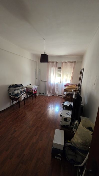 T2 baixa da banheira 107 m2.