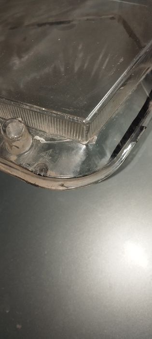 Стікло фари Рено дастер праве