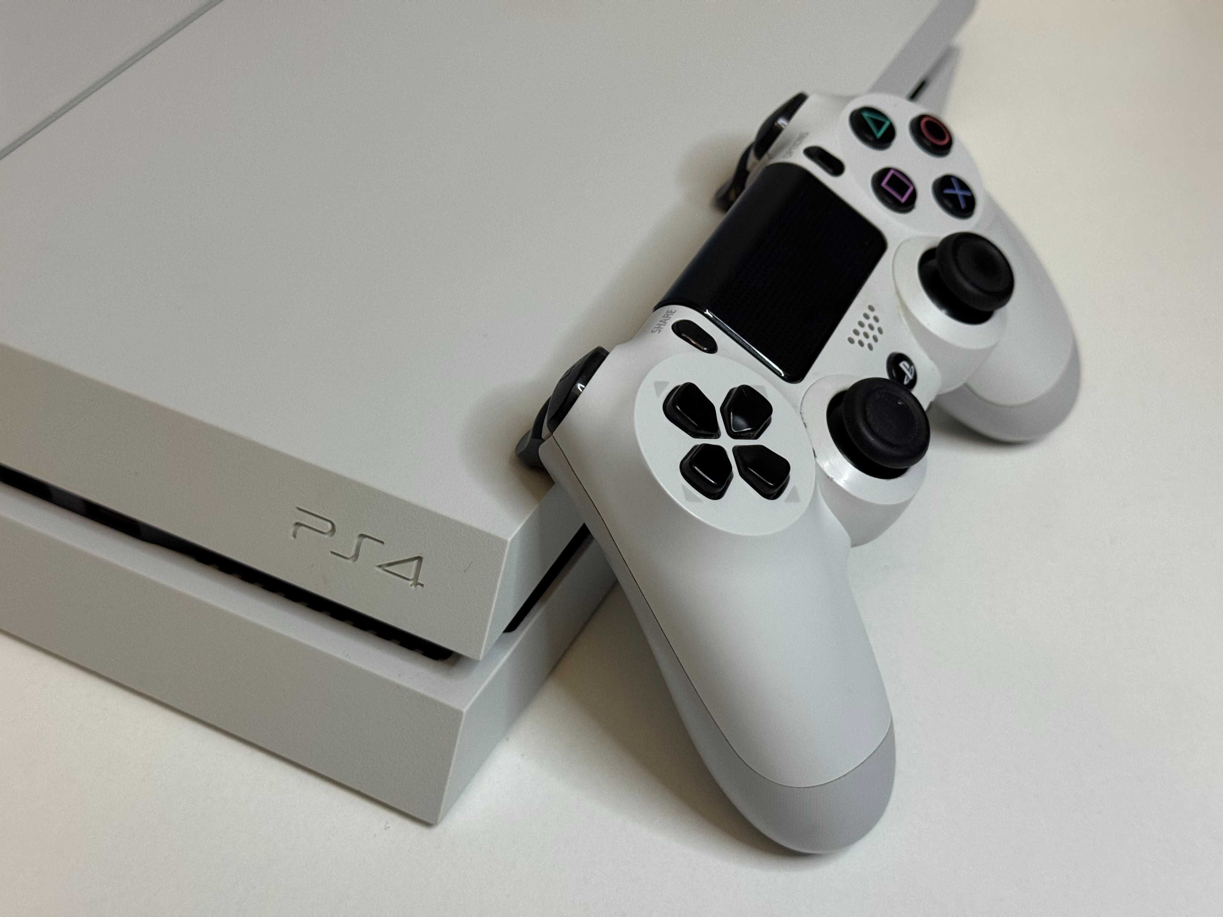 Konsola PlayStation 4 PS4 500GB Biała z Padem Niski Soft 10.50