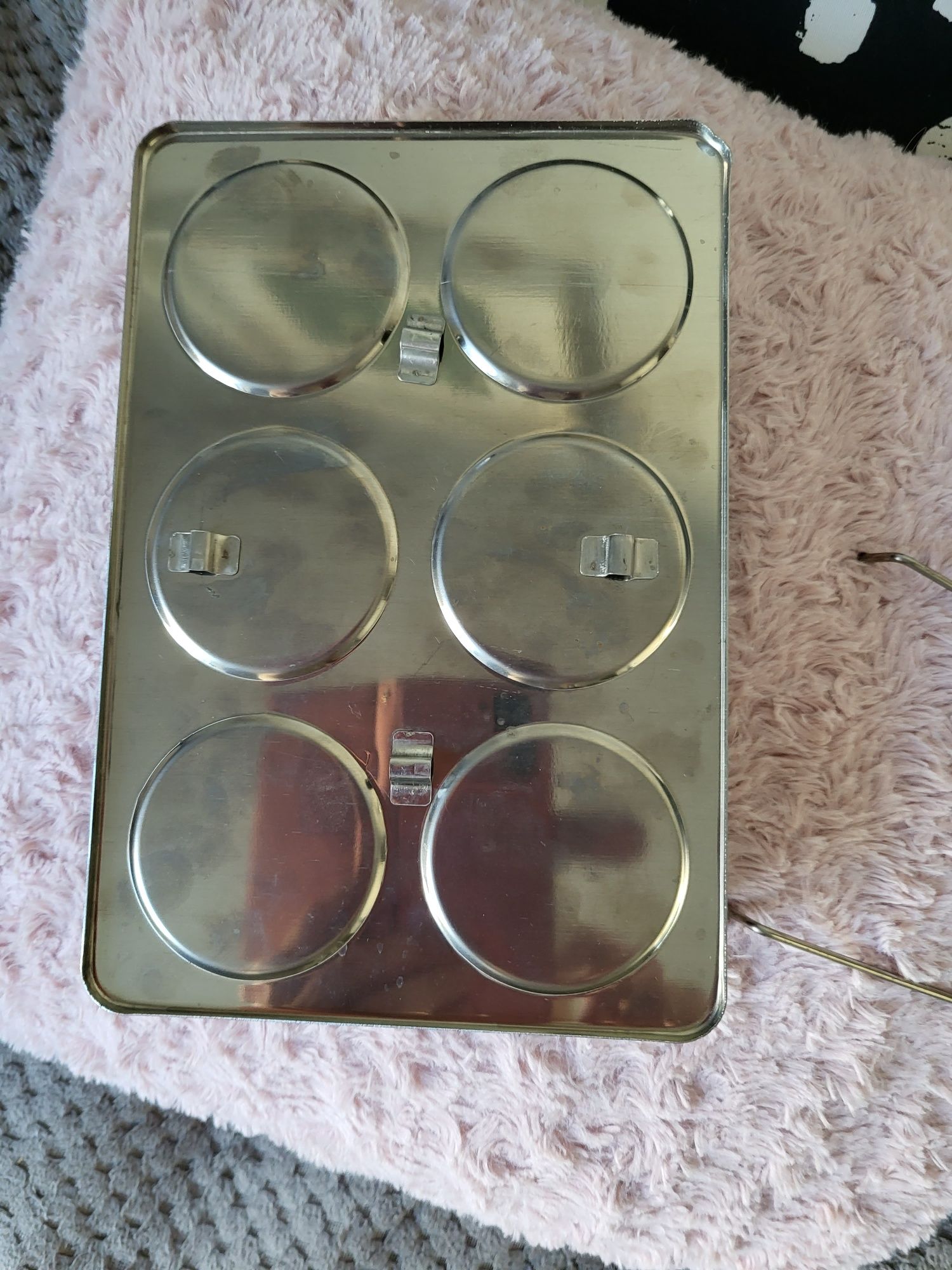 Pojemniki na przyprawy z ikea  n magnez  6szt