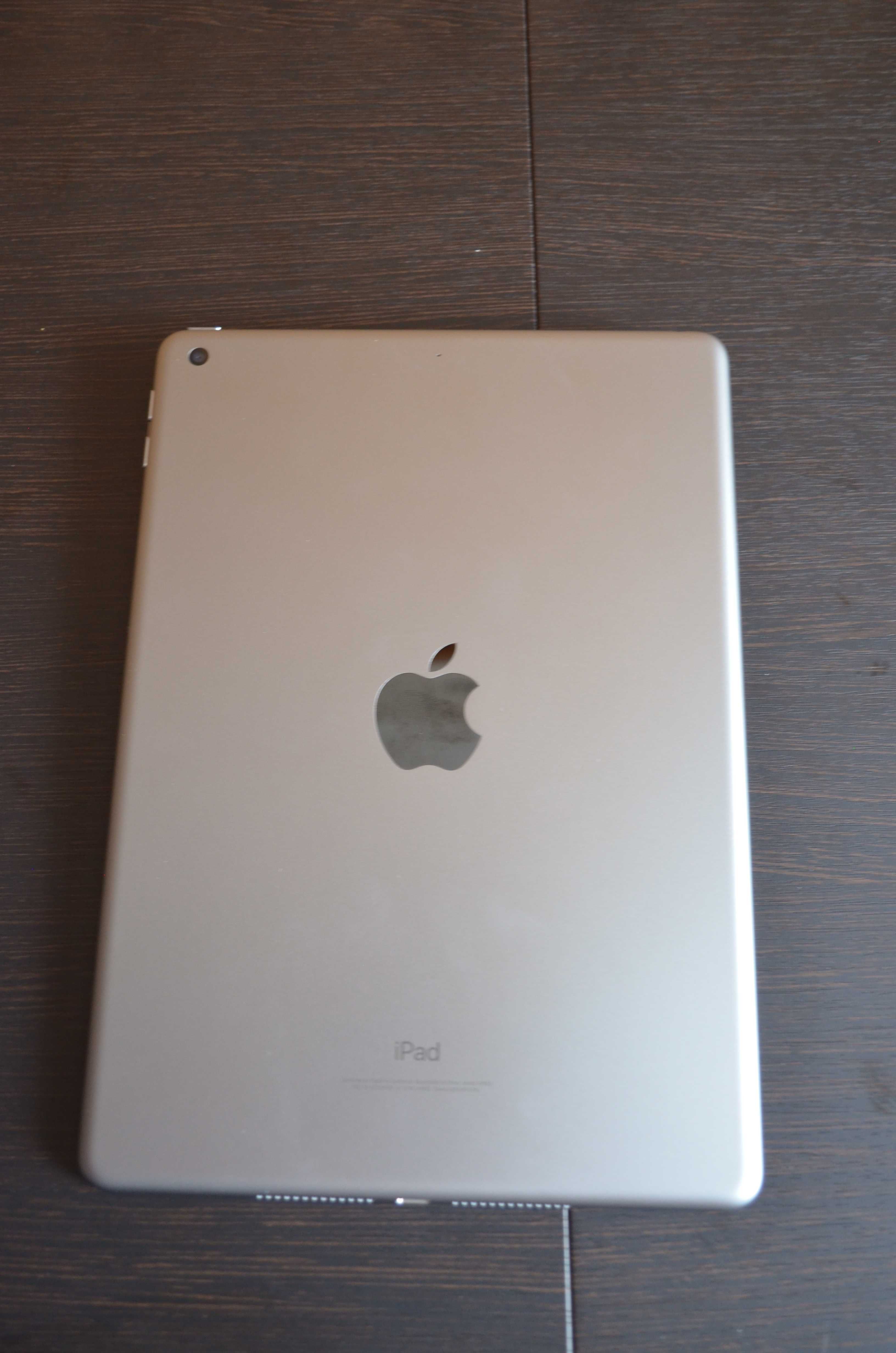 TOP. Apple iPad 6th 32Gb silver Wifi.