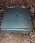 PS4 de 1Tb, 2 comandos e 5 jogos