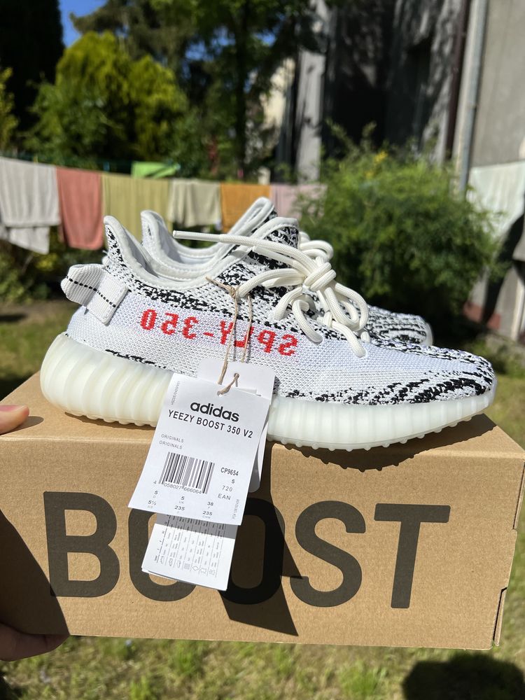 Adidas Yeezy Boost 350 V2 Zebra sneakersy niskie czarno białe kanye 38