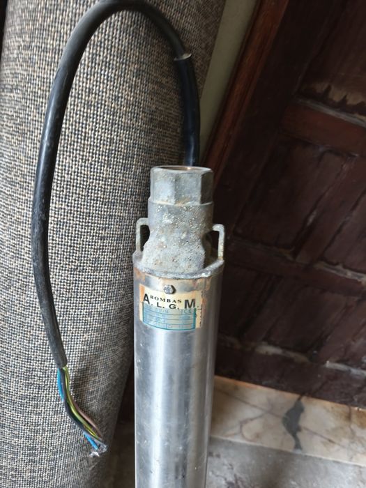 Bomba de água trifásica