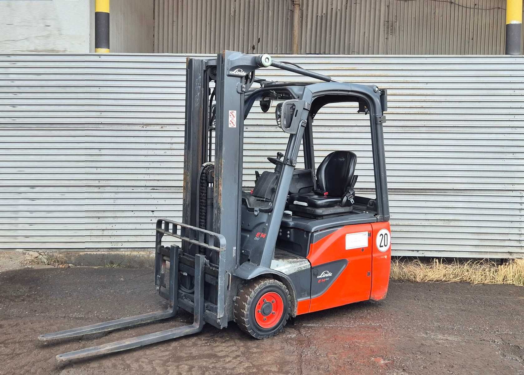 Linde E14 • TRIPLEX • 2019r • 2000 mtg • wózek widłowy elektryczny