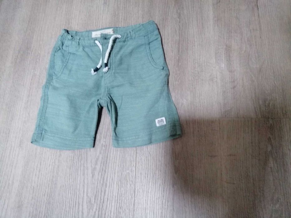 7 pares de calções, H&M, 4 anos