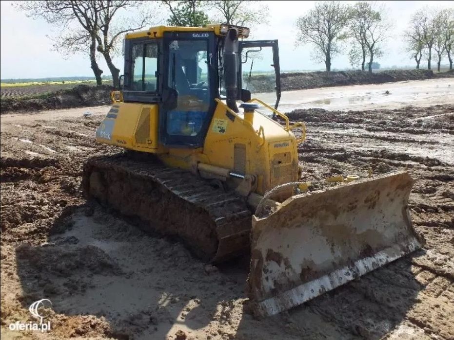 Spycharka Gąsienicowa Komatsu. Wynajem, Usługi