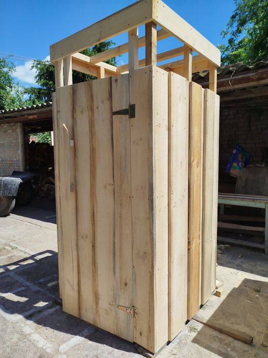 Дерев'яний душ..