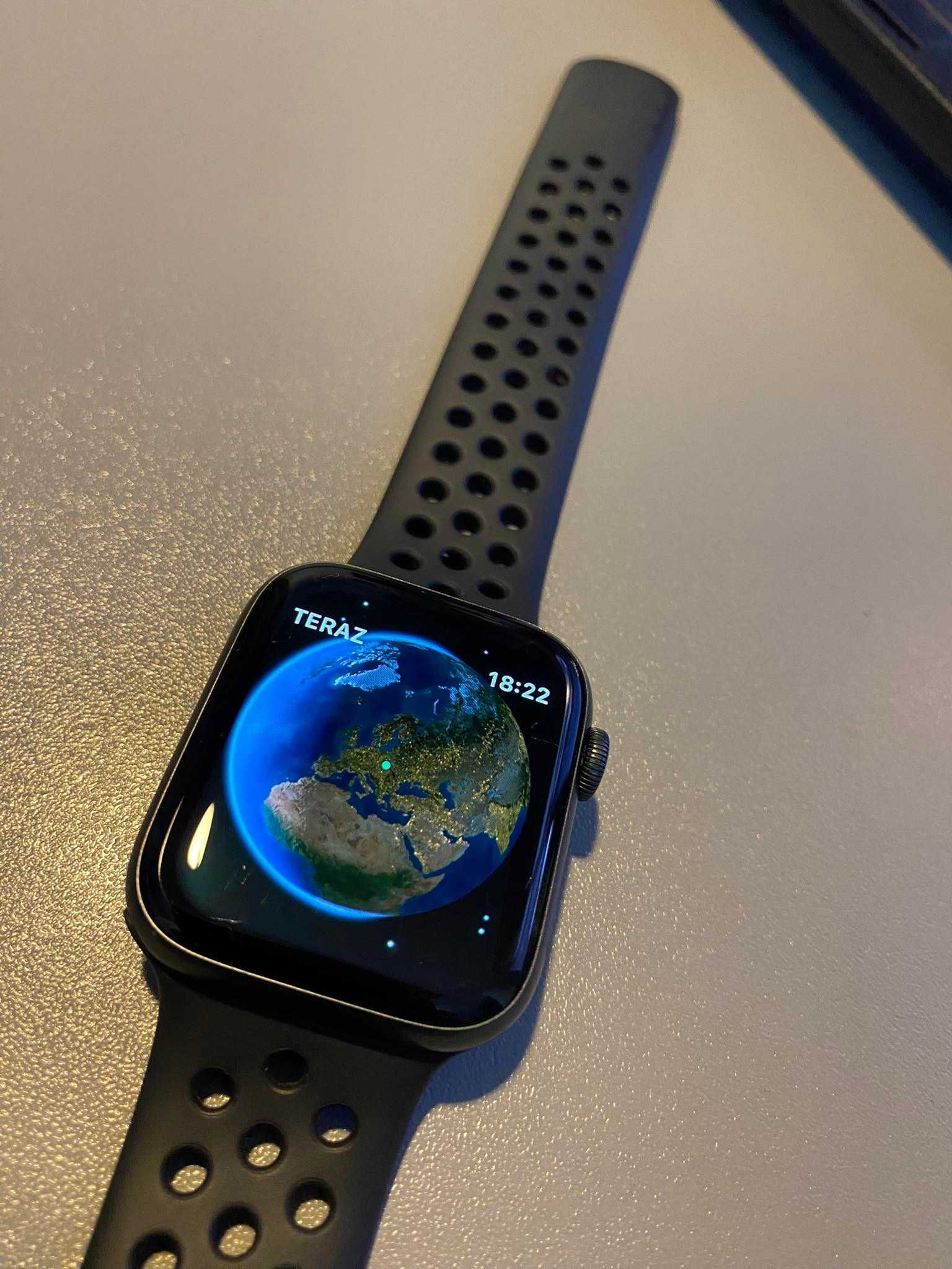 Apple watch 5, 45mm cellular, nike