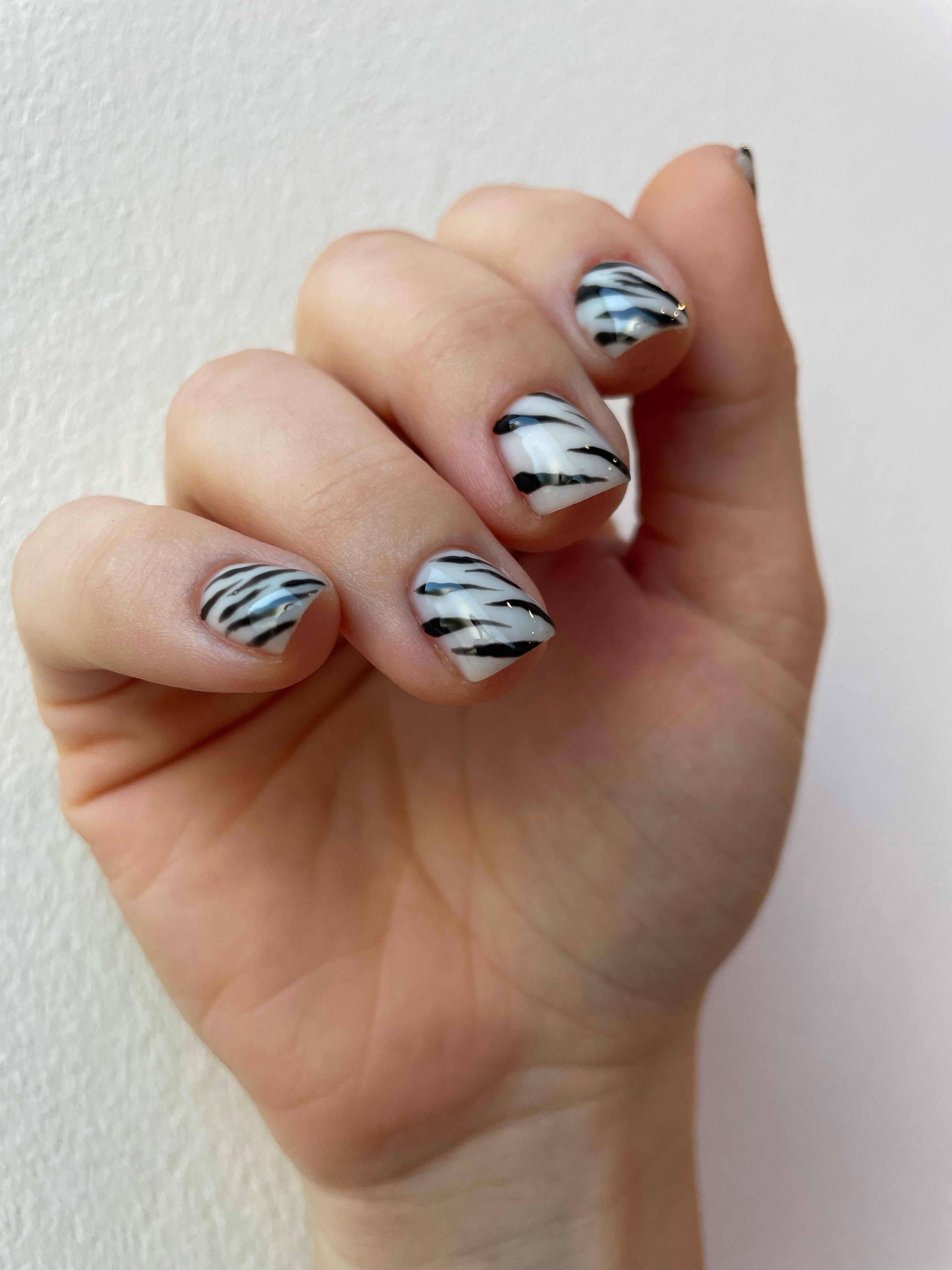 Manicure hybrydowy, pedicure hybrydowy z dojazdem do domu