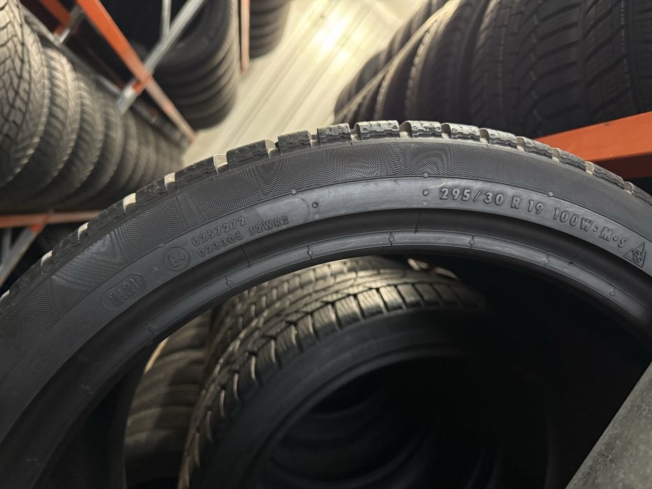 255/35 295/30 r19 Continental
