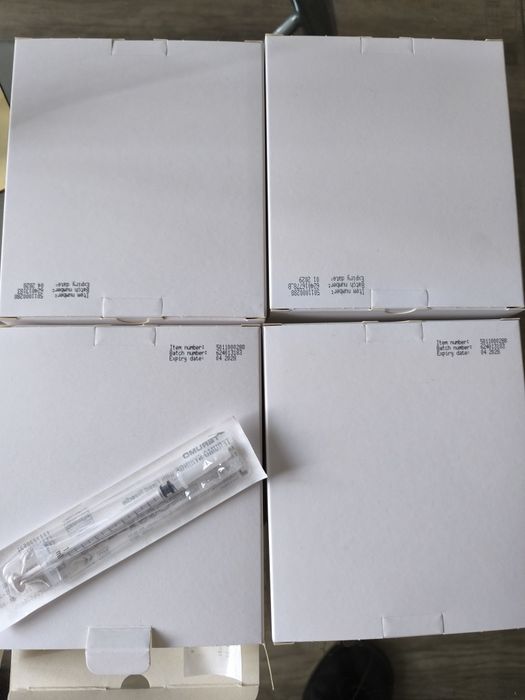 Strzykawka z igłą nowe