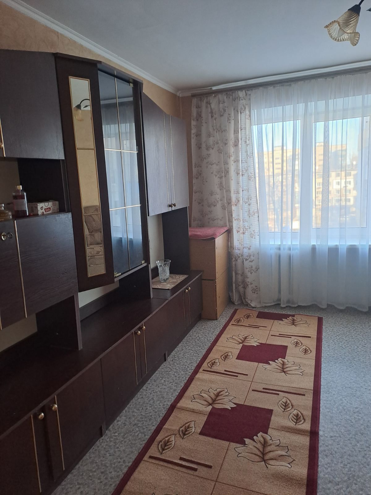 Сдам 2к в Новомосковске(Самар),5/9,кирп.50м2,р-н  хлебзавода,10000грн