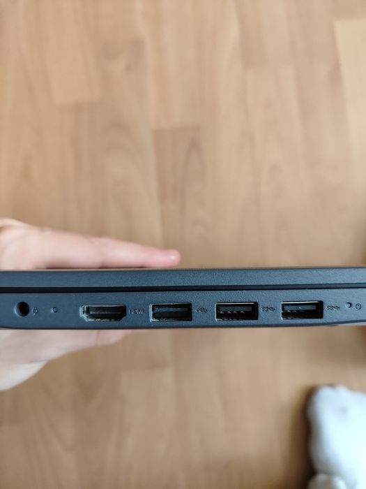 Ноутбук Lenovo V15-IIL