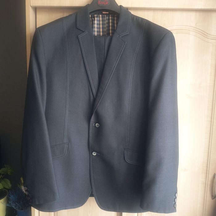 Garnitur raz założony