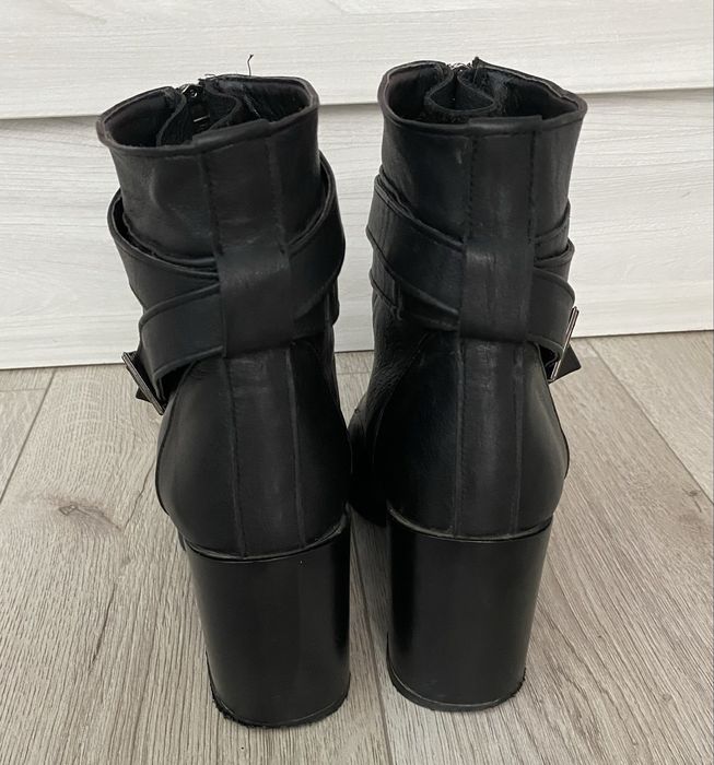 Продам черевики зимові,жіночі, розмір 40