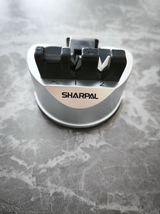 Afiador de facas e tesouras