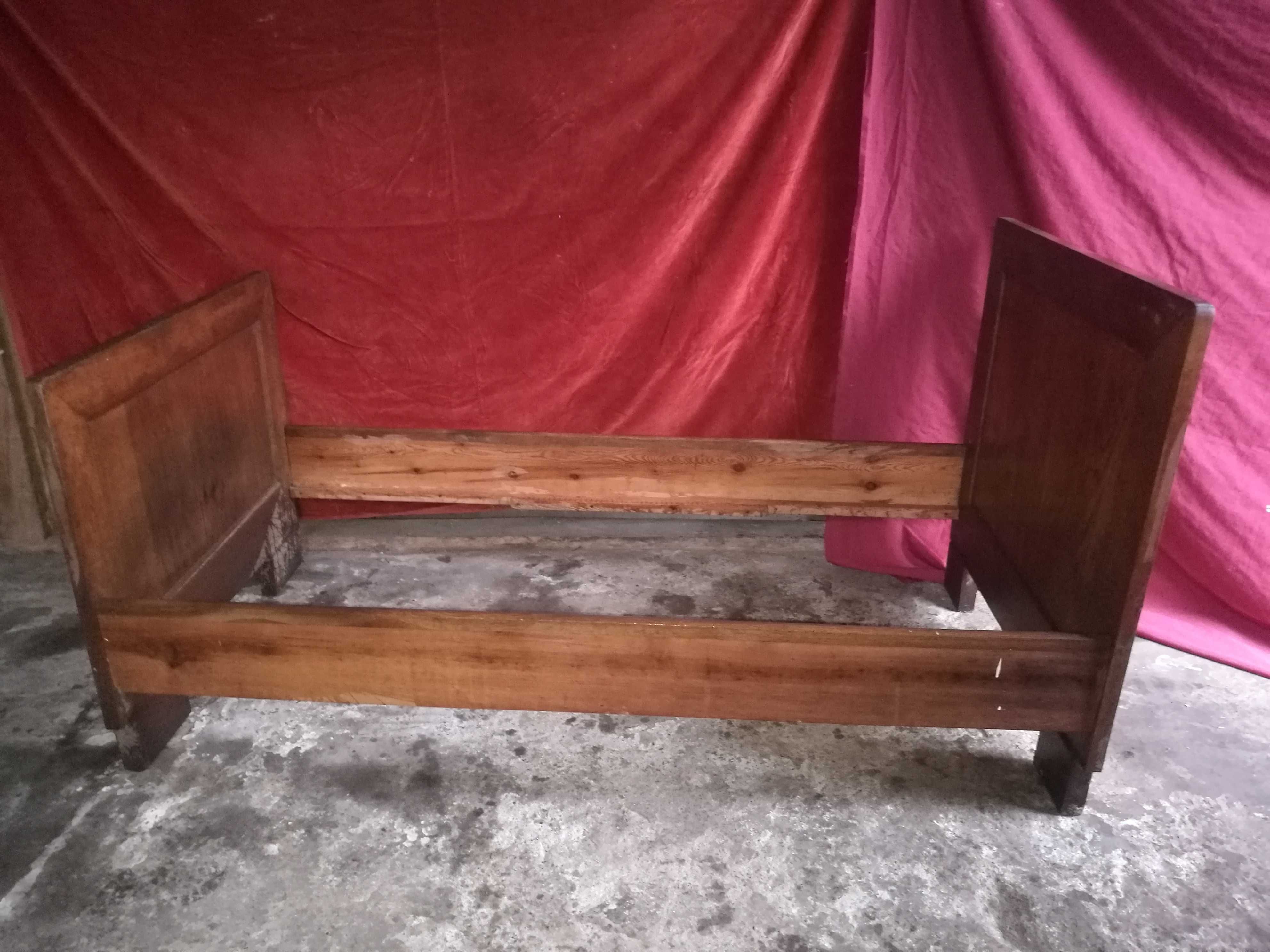 Stare dębowe łóżko drewniane Antyk zabytek 50lata  2 sztuki