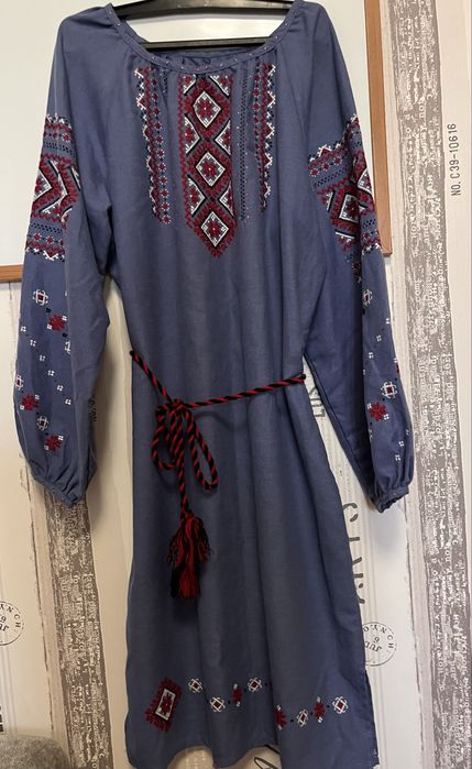 Сукня- вишиванка, ручна вишивка, бавовна+ льон M-L