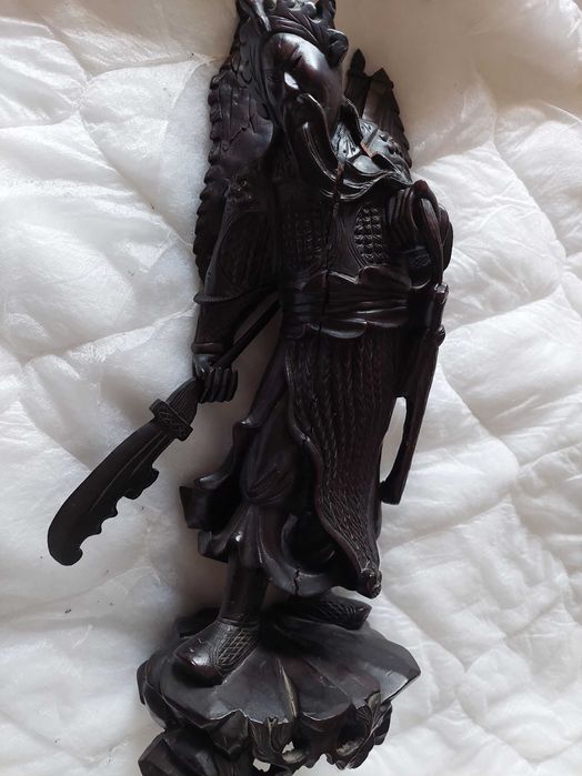 Escultura oriental madeira 37 cm
