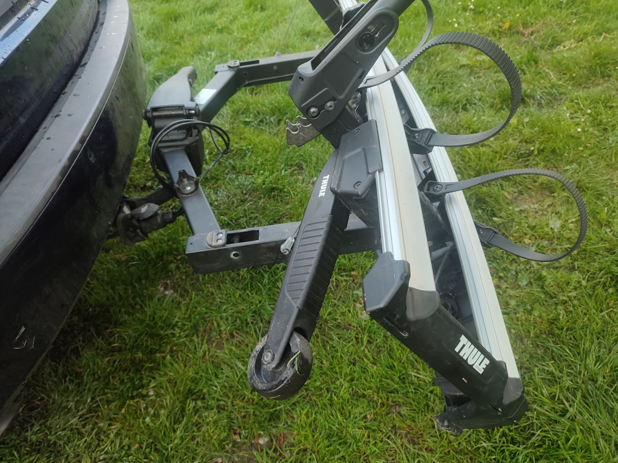Uchwyt Thule 938, platforma na 2  rowery elektryczne XT2 e-bike