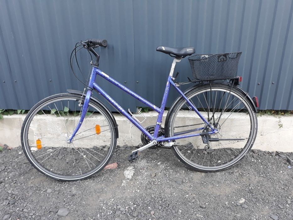 Велосипед дамка з корзинкою