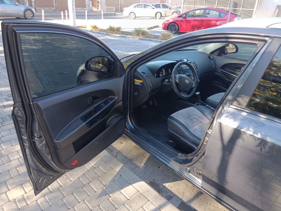 Продам Кіа Ceed 1.6d 2008