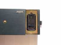 Motorola RAZR2 V8 ( Gold ) Luxury Edition - Оригінал ! - vintage phone
