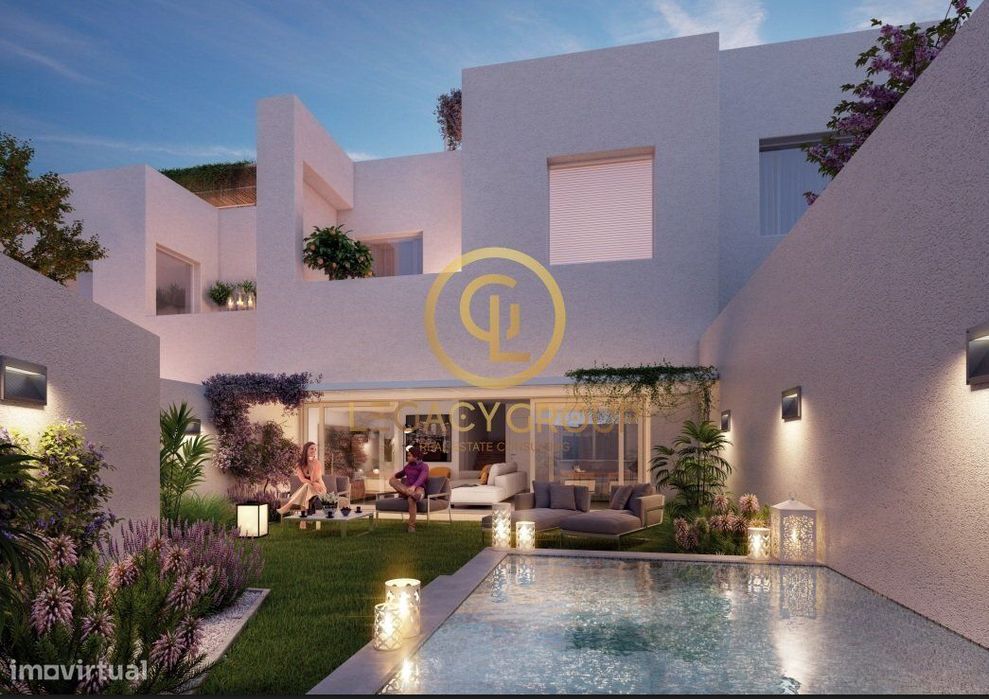 Moradias T2 de Luxo com Piscina e Jardim Privados no Coração de Alm...