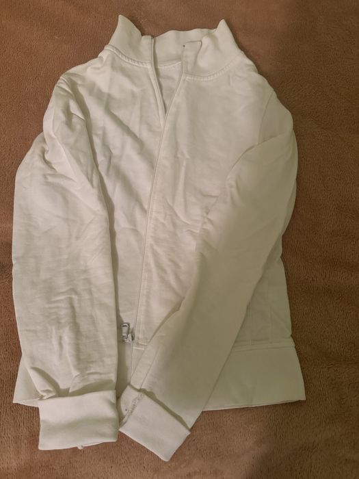 Біла кофтинка із застібкою, р. XS-S